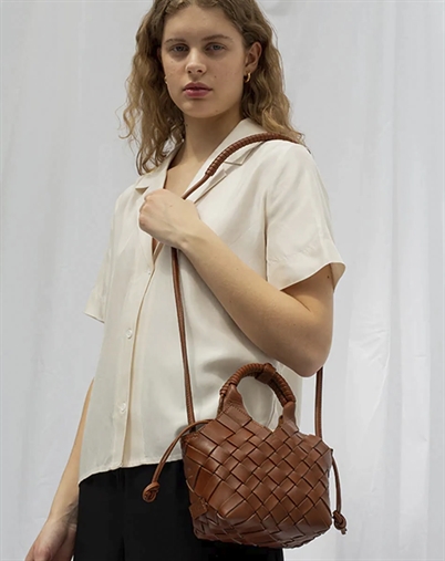 Cala Jade - Misu Mini Crossbody Taske - Nutmeg